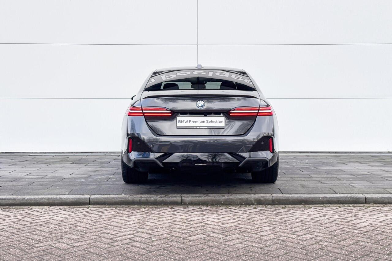 BMW i5 Sedan eDrive40 M Sport Edition 84 kWh | ElectricDeals