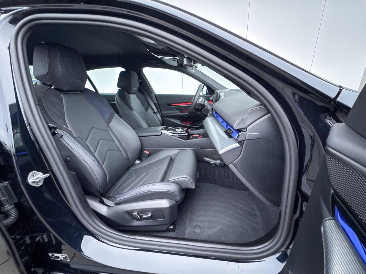 BMW i5 Sedan eDrive40 M Sport 19 Inch / Comfort Acces / Achterklep Automatisch / Stoelverwarming / Adaptieve Led / Driving Assistant / Driving Assistant Plus