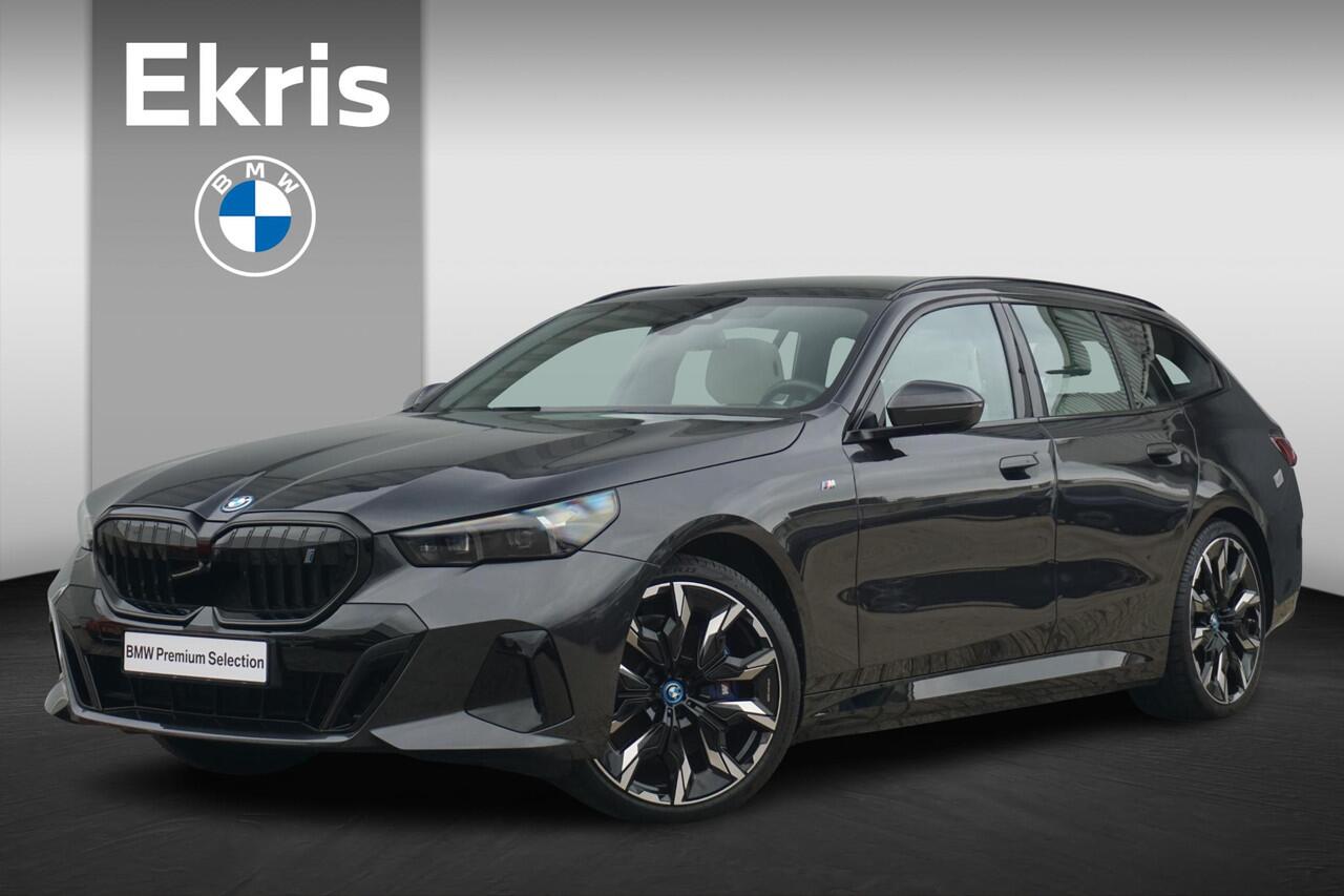 BMW i5 Touring eDrive40 M Sportpakket Pro 21'' / Active Steering / Panoramadak / Bowers & Wilkins / Driving Assistant Professional / Trekhaak