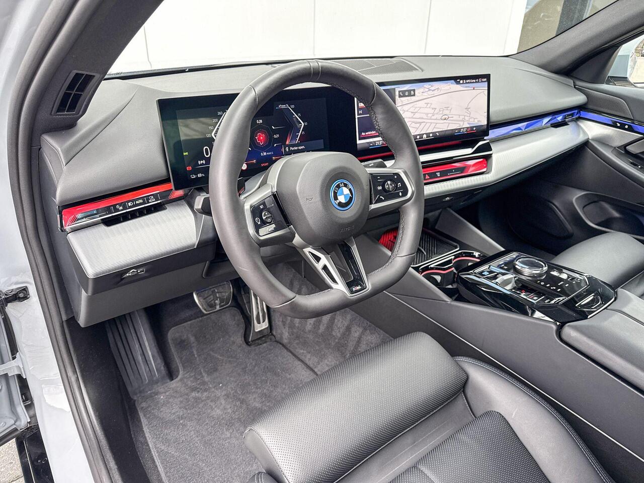 BMW i5 Sedan eDrive40 84 kWh M Sport | Trekhaak