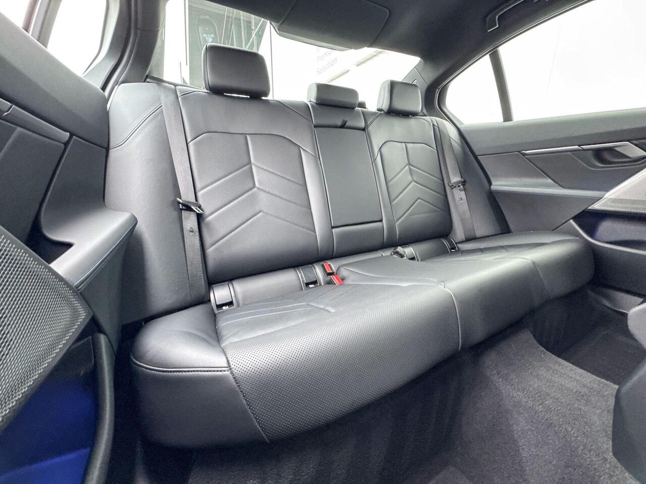 BMW i5 Sedan eDrive40 84 kWh M Sport | Trekhaak