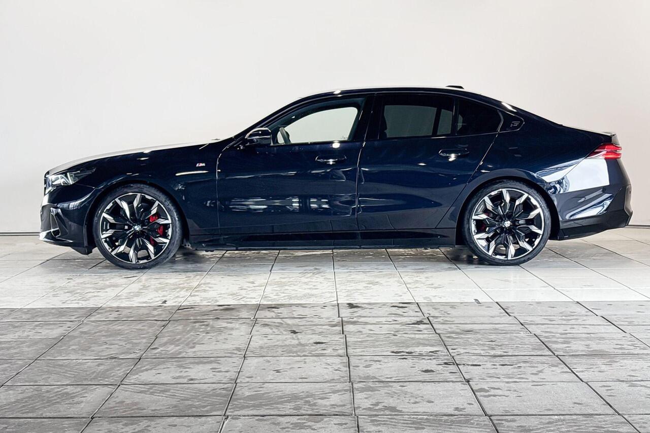 BMW i5 Sedan eDrive40 M Sport Edition Innovation Pack - Beschikbaar vanaf: April 2026 | ElectricDeals