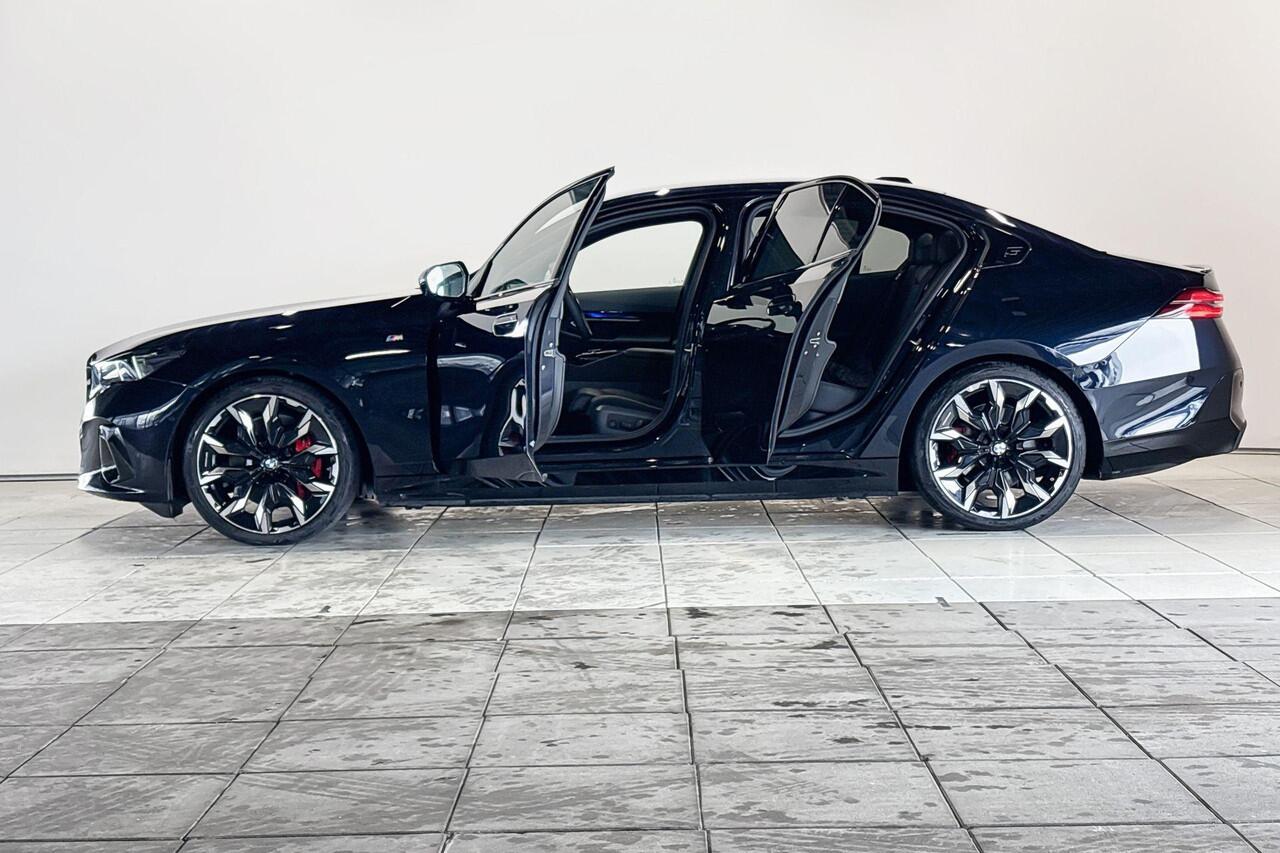 BMW i5 Sedan eDrive40 M Sport Edition Innovation Pack - Beschikbaar vanaf: April 2026 | ElectricDeals