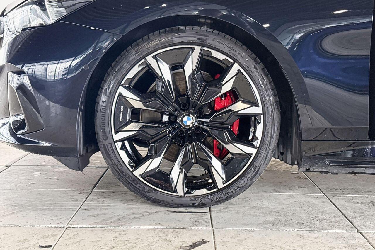 BMW i5 Sedan eDrive40 M Sport Edition Innovation Pack - Beschikbaar vanaf: April 2026 | ElectricDeals