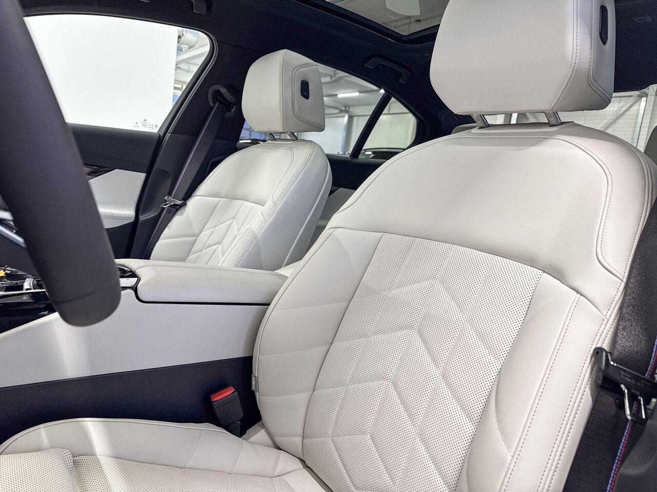 BMW i5 Sedan eDrive40 Comfort Pack M Sportpakket Pro ElectricDeals