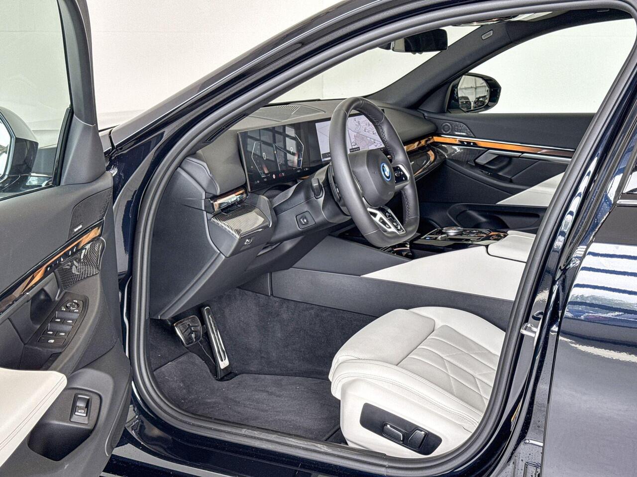 BMW i5 Sedan eDrive40 M Sport Edition