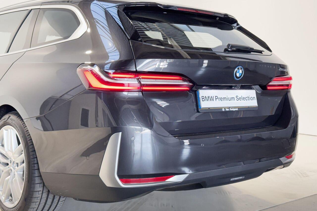 BMW i5 Touring eDrive40 Business Edition
