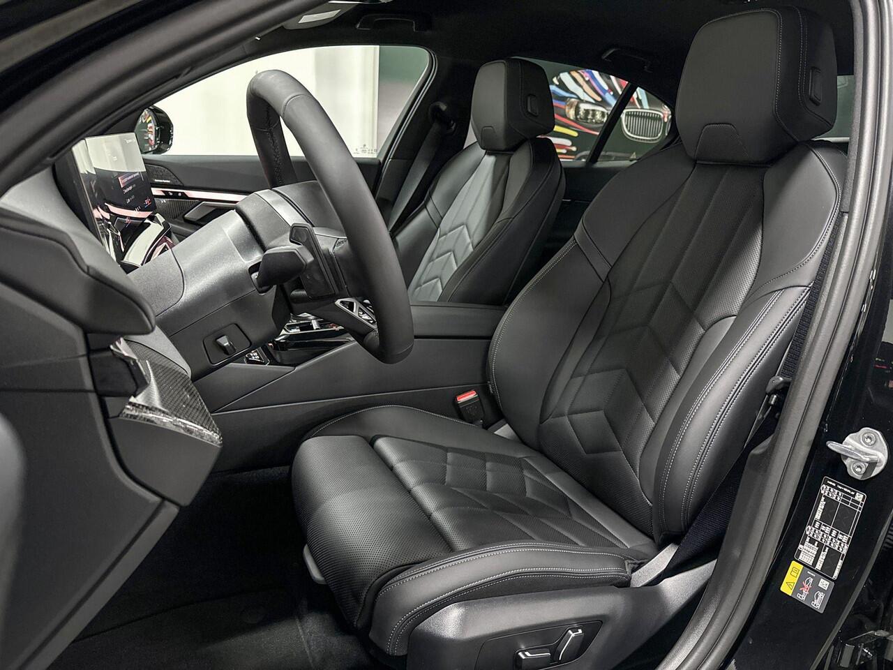 BMW i5 Sedan eDrive40 | M-Sport | Travel Pack | Comfort Pack | Driving Assistant Plus | Harman/Kardon | Comfort Access | Trekhaak