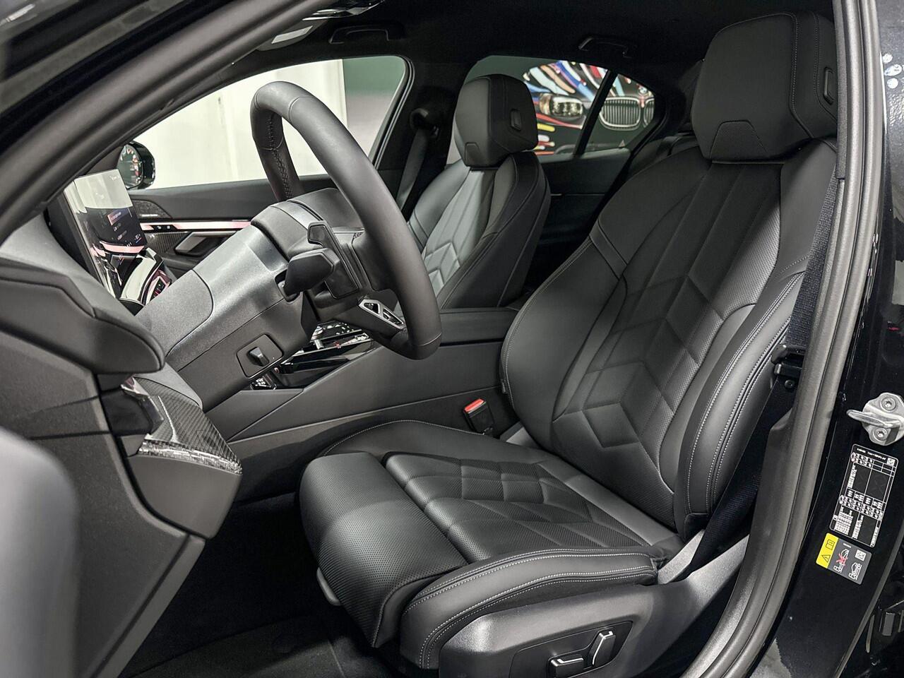 BMW i5 Sedan eDrive40 | M-Sport | Travel Pack | Comfort Pack | Driving Assistant Plus | Harman/Kardon | Comfort Access | Trekhaak