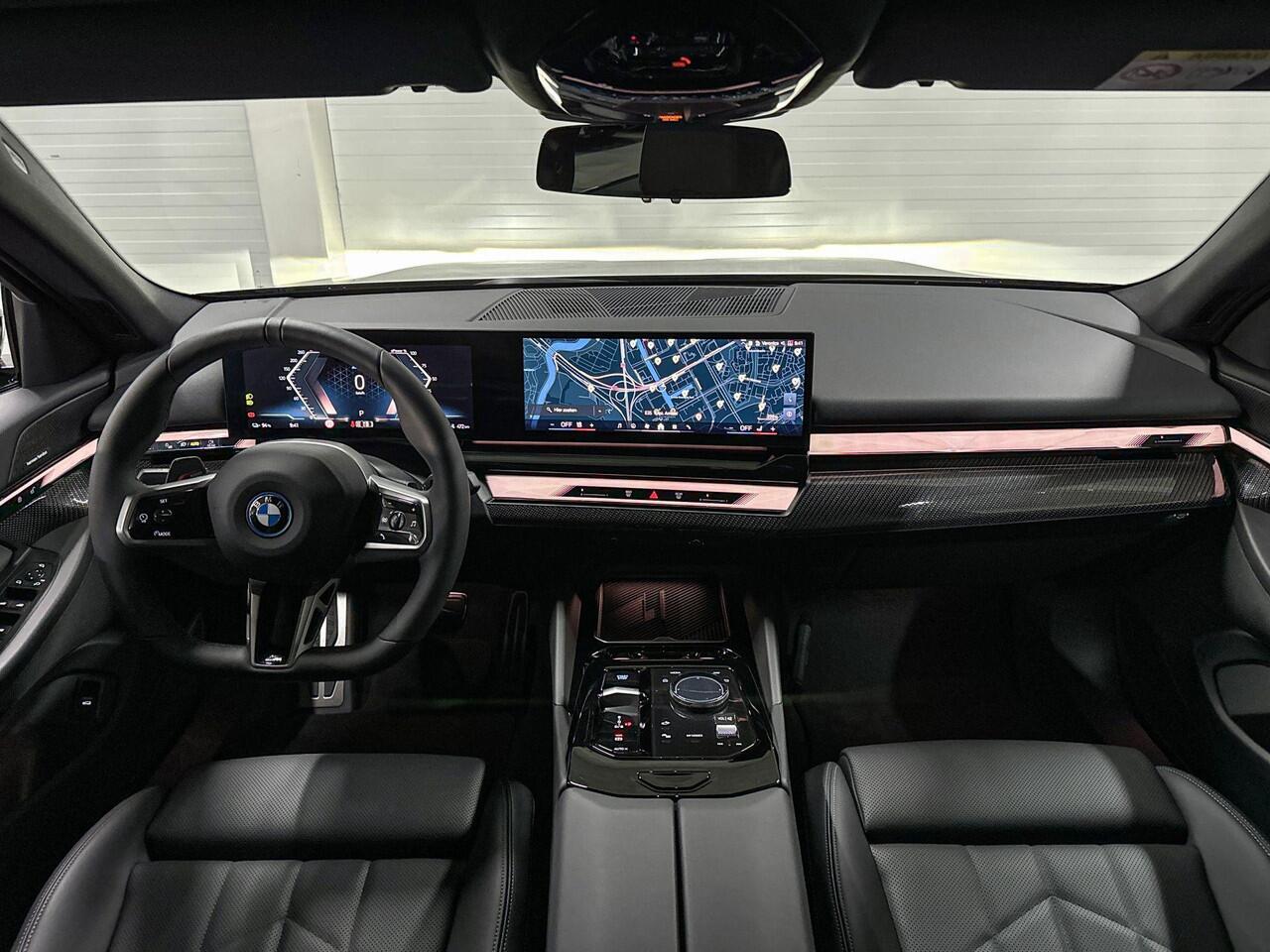 BMW i5 Sedan eDrive40 | M-Sport | Travel Pack | Comfort Pack | Driving Assistant Plus | Harman/Kardon | Comfort Access | Trekhaak