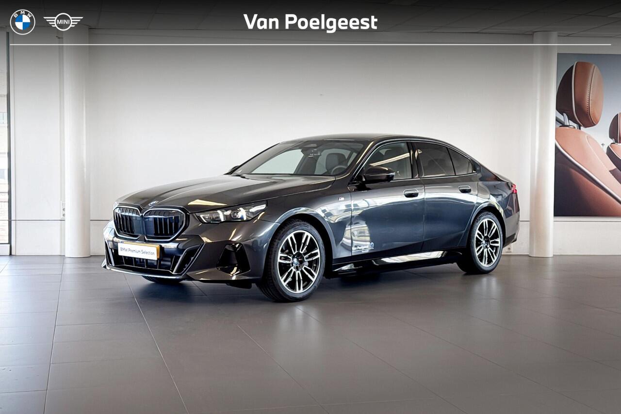 BMW i5 Sedan eDrive40 M Sport Edition | Stoelventilatie | Comfort Access | Harman Kardon | Trekhaak |
