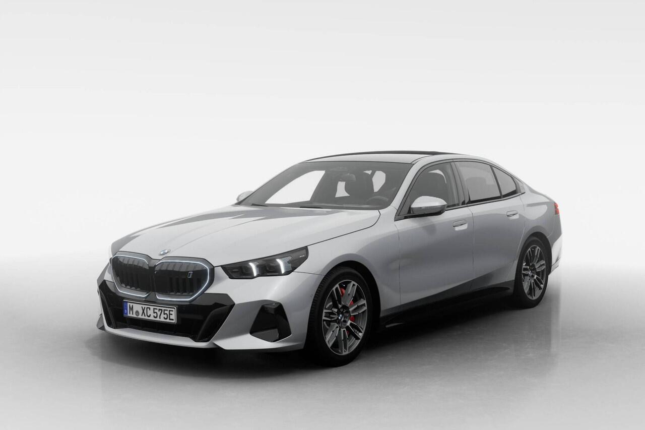 BMW i5 Sedan eDrive40 M Sport Edition | M Sport Pro | Innovation Pack | Travel Pack | Comfort Pack | Showroomvoordeel | ElectricDeals