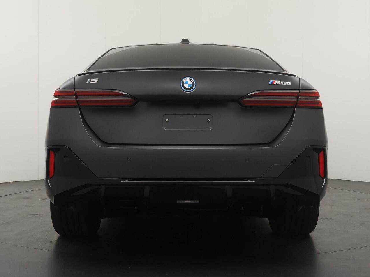 BMW i5 Sedan M60 xDrive | M Sportpakket Pro | Innovation Pack | Travel Pack | Comfort Pack | Showroom Selection