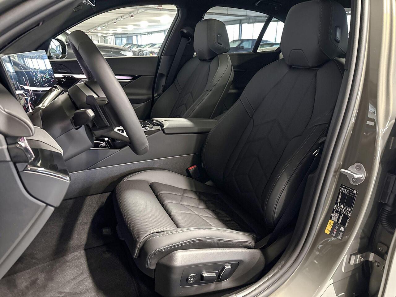 BMW i5 Sedan eDrive40 M Sport Edition 84 kWh | M Sportpakket | Travel Pack | ElectricDeals