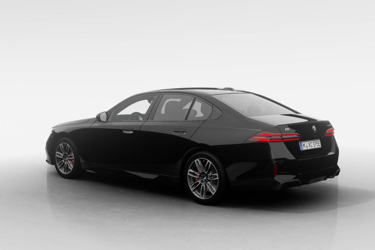 BMW i5 Sedan eDrive40 M Sport Edition | M Sport Pro | Innovation Pack | Travel Pack | Comfort Pack | Showroomvoordeel | ElectricDeals