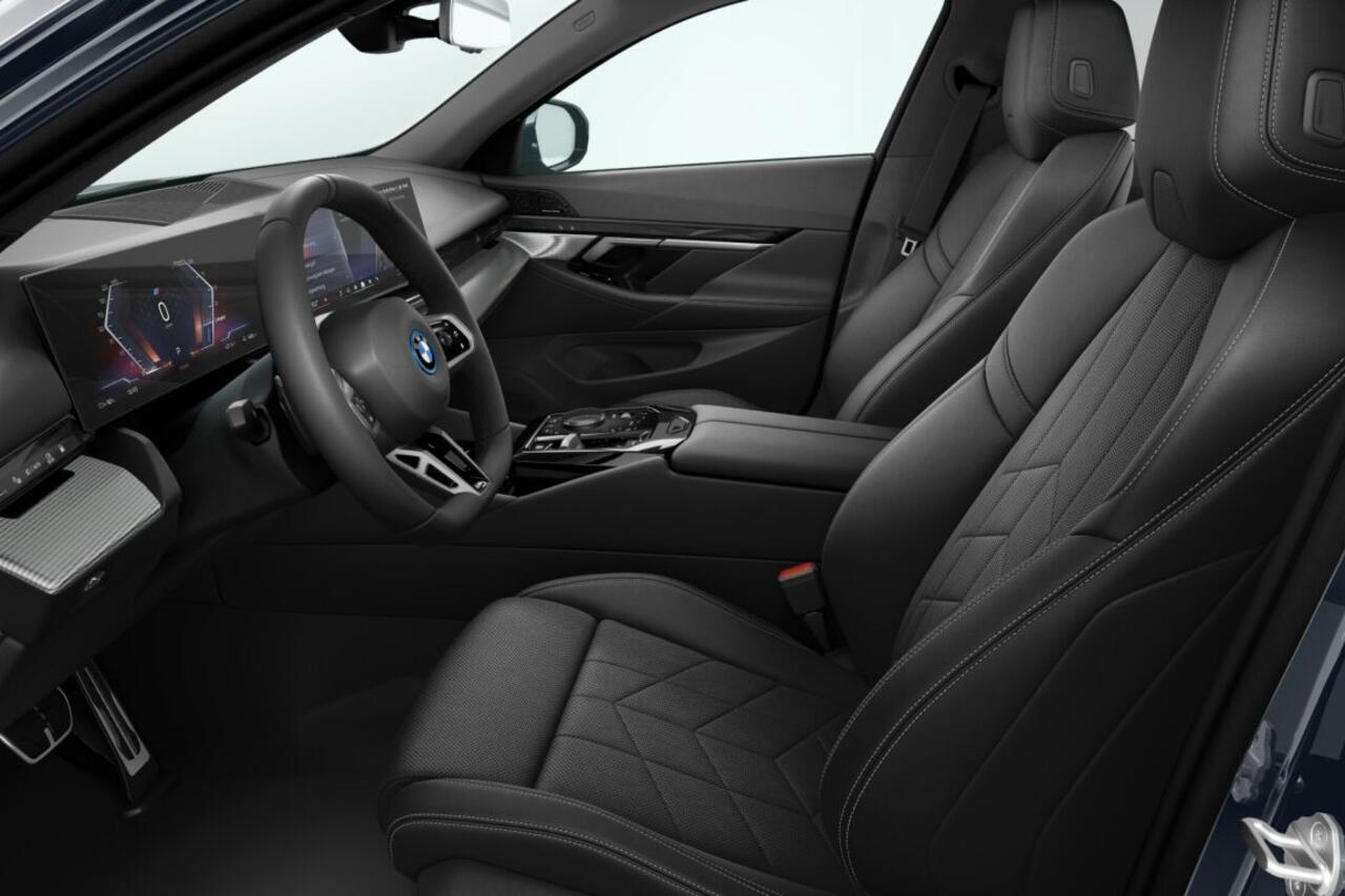 BMW i5 Sedan eDrive40 M Sport Edition 84 kWh | M Sportpakket | Travel Pack | Showroomvoordeel | ElectricDeals