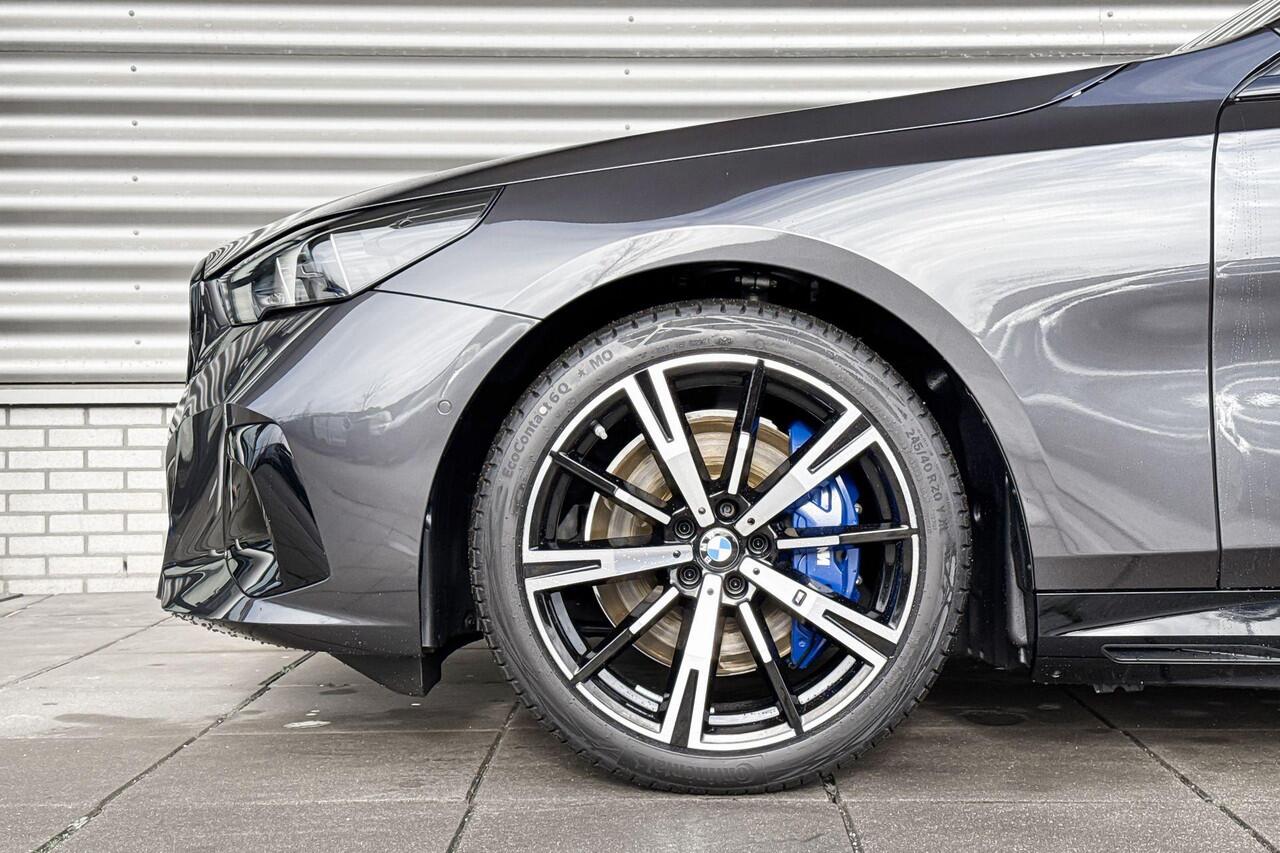 BMW i5 Sedan eDrive40