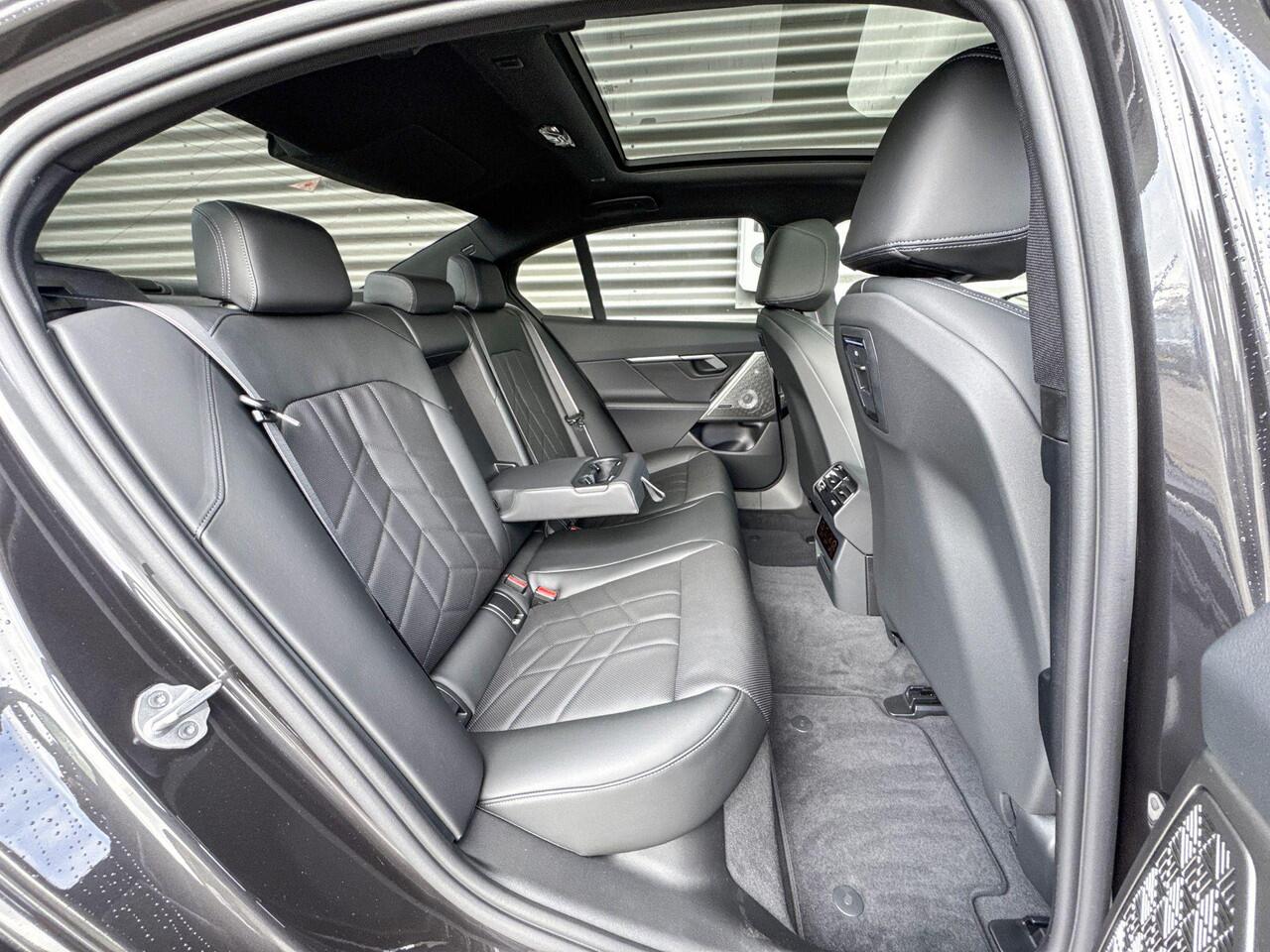 BMW i5 Sedan eDrive40