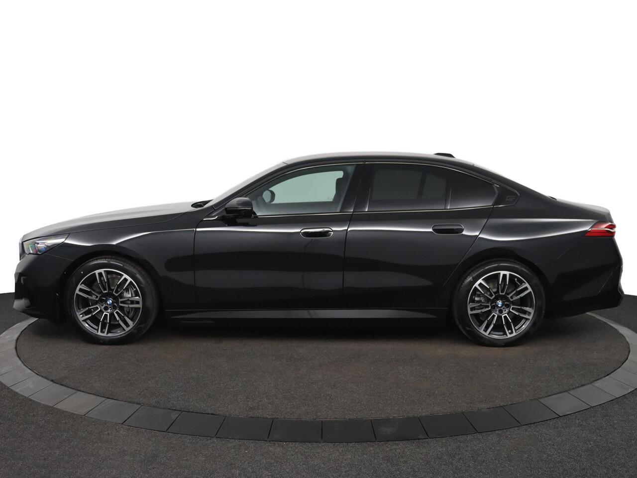 BMW i5 eDrive40 Sedan | M Sport Edition | M Sportpakket | Innovation Pack | Travel Pack | Showroom Selection