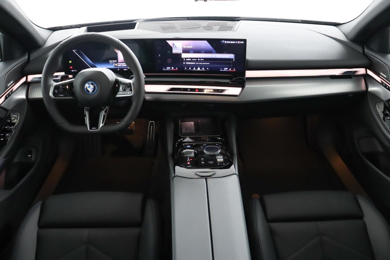 BMW i5 eDrive40 Sedan | M Sport Edition | M Sportpakket | Innovation Pack | Travel Pack | Showroom Selection