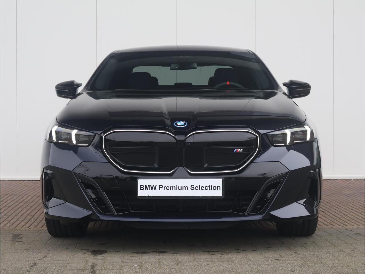 BMW i5 M60 xDrive | Sportpakket Pro | Equipment Pack Pro | Travel Pack | Showroom Selection