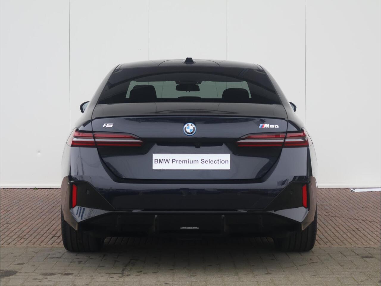 BMW i5 M60 xDrive | Sportpakket Pro | Equipment Pack Pro | Travel Pack | Showroom Selection
