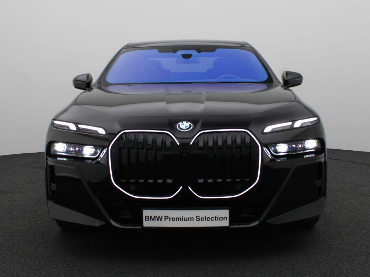 BMW i7 xDrive60 M Sportpakket Pro | Innovation Pack | Climate Acoustics Pack | Integral Active Steering | Driving Assistant Professional | Parking Assistant Professional | 21''