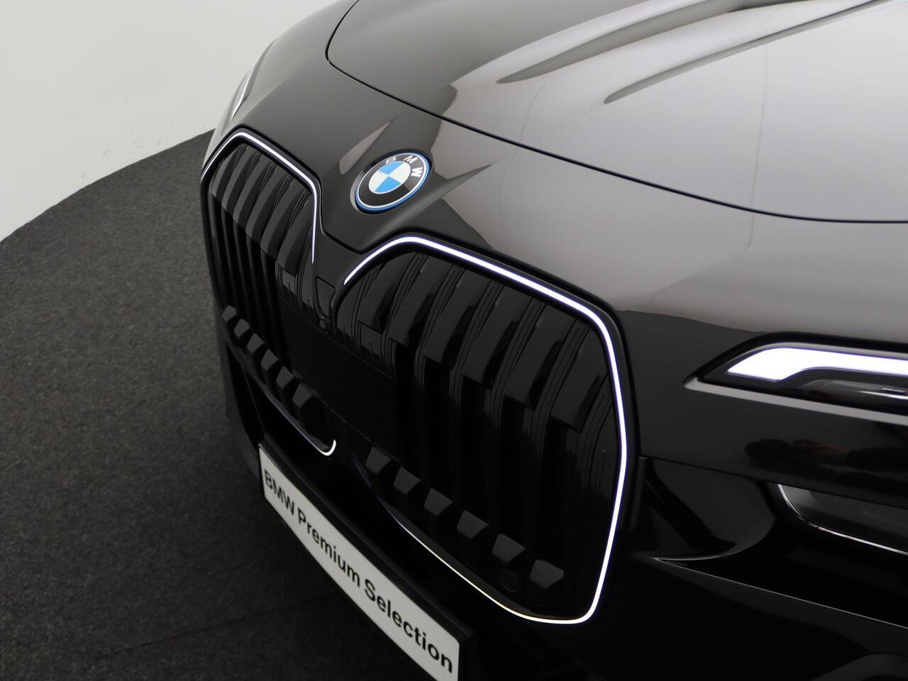 BMW i7 xDrive60 M Sportpakket Pro | Innovation Pack | Climate Acoustics Pack | Integral Active Steering | Driving Assistant Professional | Parking Assistant Professional | 21''