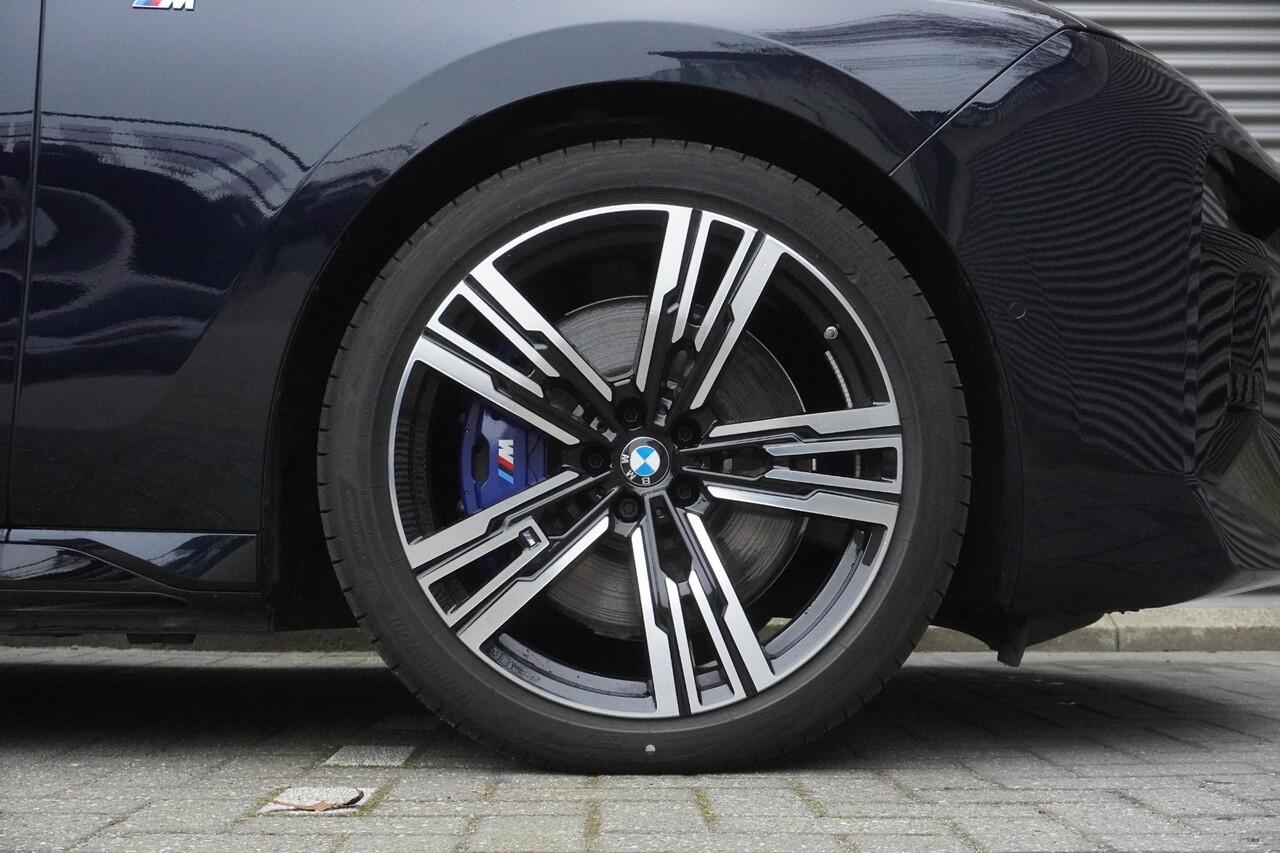 BMW i7 xDrive60 M Sportpakket | Glazen panoramadak Sky Lounge | Driving Assistant Professional | Parking Assistant professional | Stoelventilatie voorstoelen