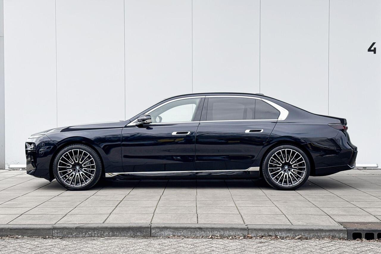 BMW i7 eDrive50 M-Sport / Multifuncitionele Stoelen / Executive Pakket / Driving Assistant Professional / Integral Active Steering / Connoisseur Pack / 21 inch / Parking Assistant