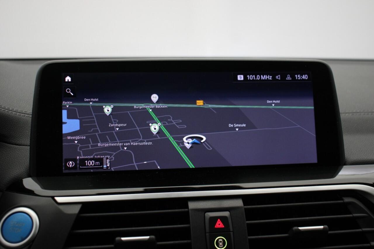 BMW iX Executive 80 kWh - Carplay, Panorama, Camera, Leer, Stoelverw. Afn. Trekhaak