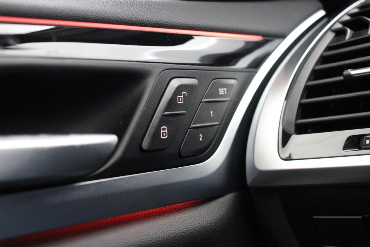 BMW iX High Executive 80 kWh - Carplay, Navi, Panorama, Leer, Camera, Stoelverw.