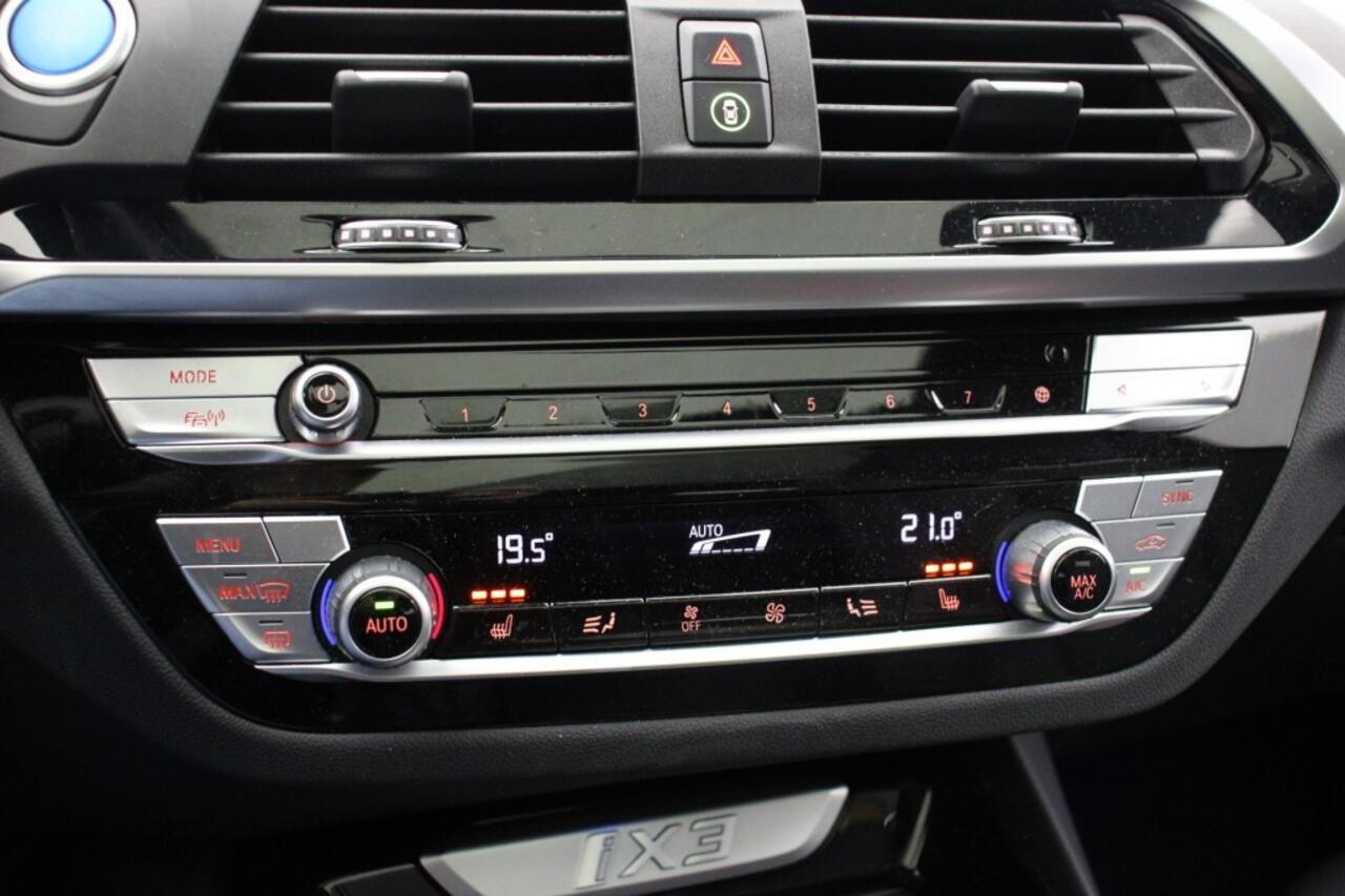 BMW iX High Executive 80 kWh - Carplay, Navi, Panorama, Leer, Camera, Stoelverw. SOH 87,4%