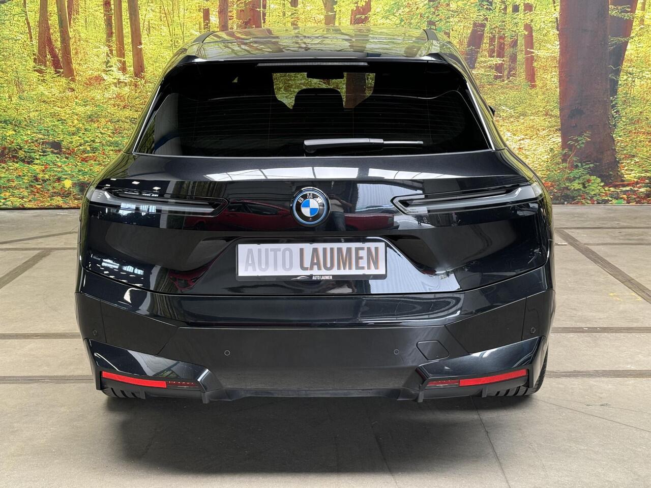 BMW iX xDrive40 Excellence 77 kWh Full Electric Skylounge LaserLed Leder 22 Inch Harman Kardon Trekhaak