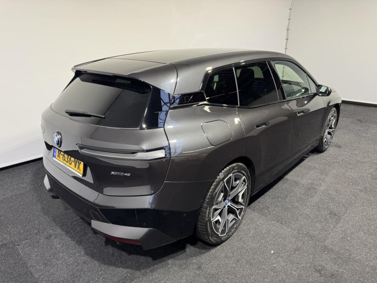 BMW iX High Executive 77 kWh | Laserlicht | Driving Assistant Professio