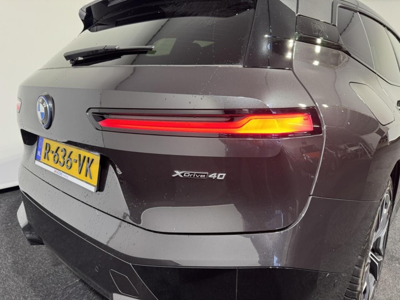 BMW iX High Executive 77 kWh | Laserlicht | Driving Assistant Professio