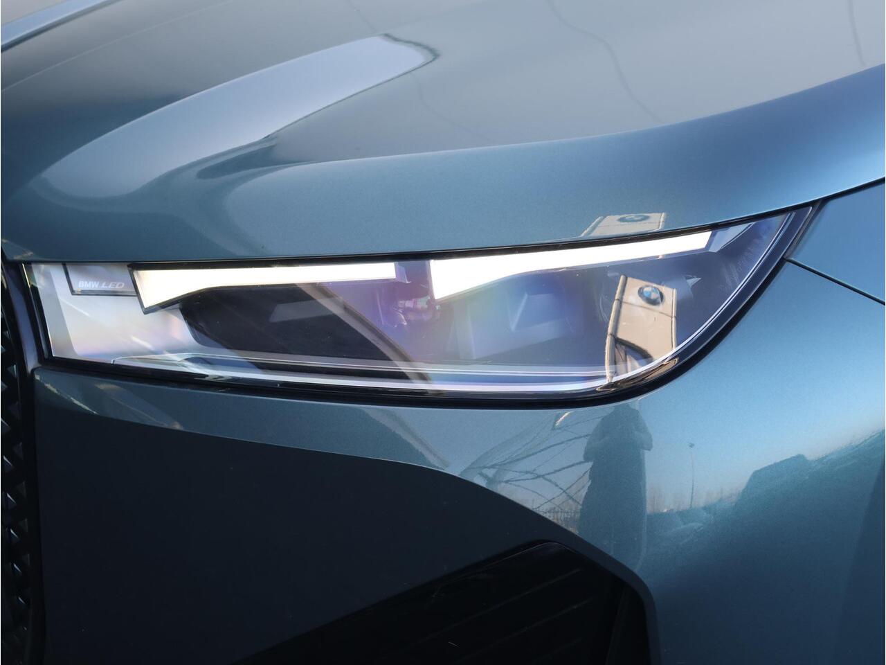 BMW iX xDrive40 High Executive 77 kWh Skylounge/ Driving Assistant Professional/ Harman-Kardon/ Sportpakket