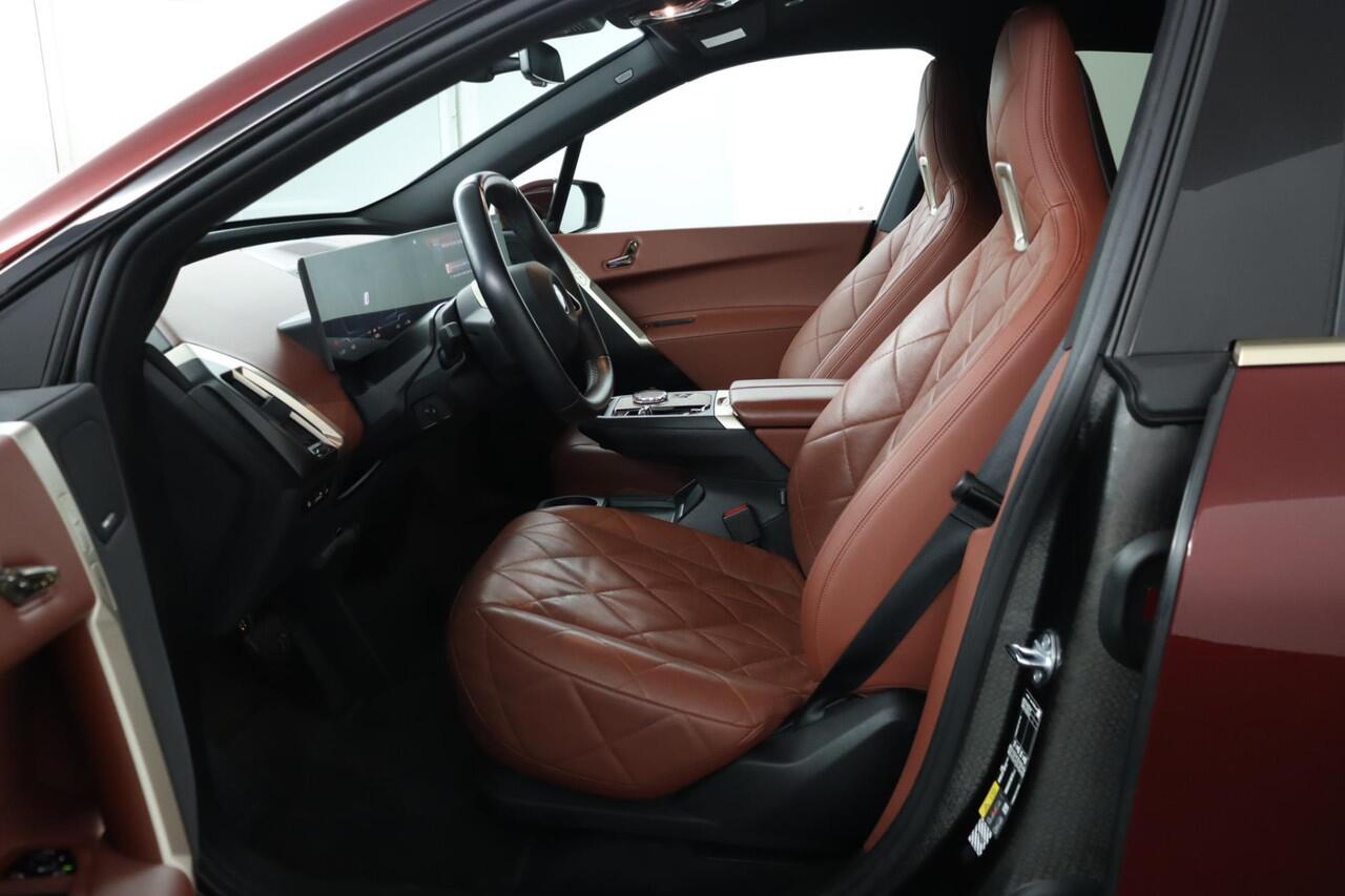 BMW iX XDrive40 Executive 77 kWh |NAP|SOH 97,4%|Leder|Memory