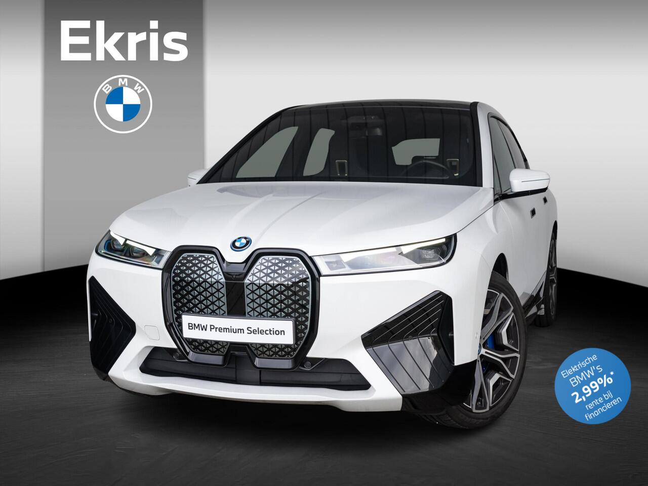 BMW iX xDrive50 | High Executive | Sportpakket | Comfort Access | 22 inch | Glazen panoramadak Sky Lounge | Trekhaak