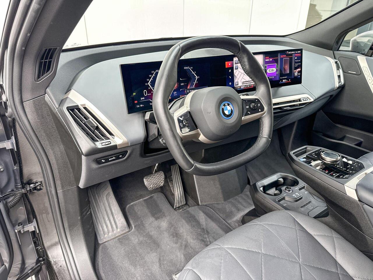BMW iX xDrive50 Trekhaak | Panoramadak | Integral Active Steering