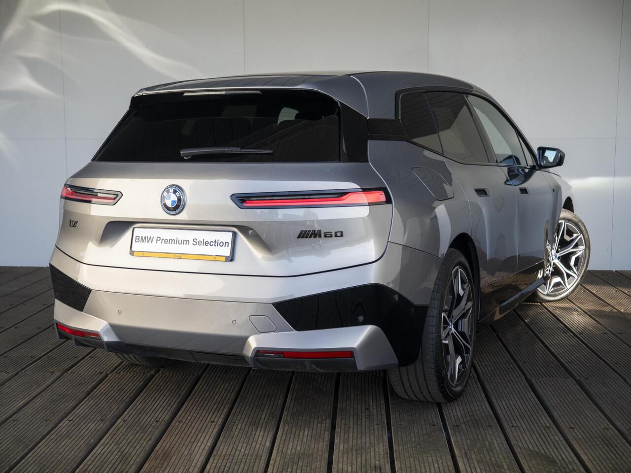 BMW iX M60 | High Executive | Driving Assistant Professional | Bowers & Wilkins | Sky Lounge | Comfort Access | Stoelventilatie | Soft-Close | Trekhaak