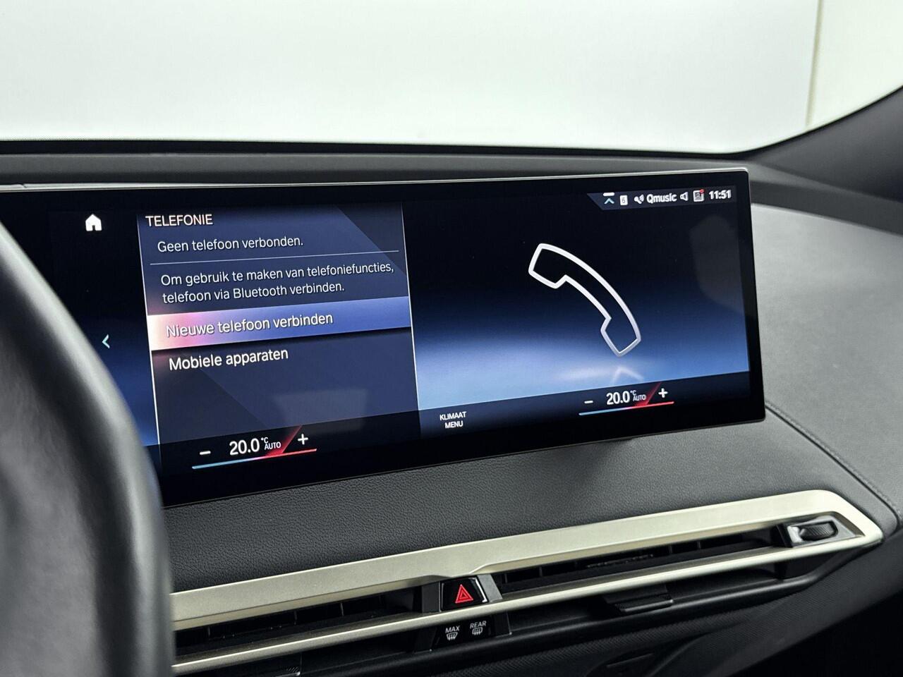 BMW iX xDrive50 Executive 112 kWh | M Sportpakket | Comfort Access pakket | Live Cockpit Professional | Parking Assistant Plus | airco automatisch | airco separaat achter | Apple Carplay/Android Auto | lederen bekleding | navigatiesysteem full map | voorstoelen 