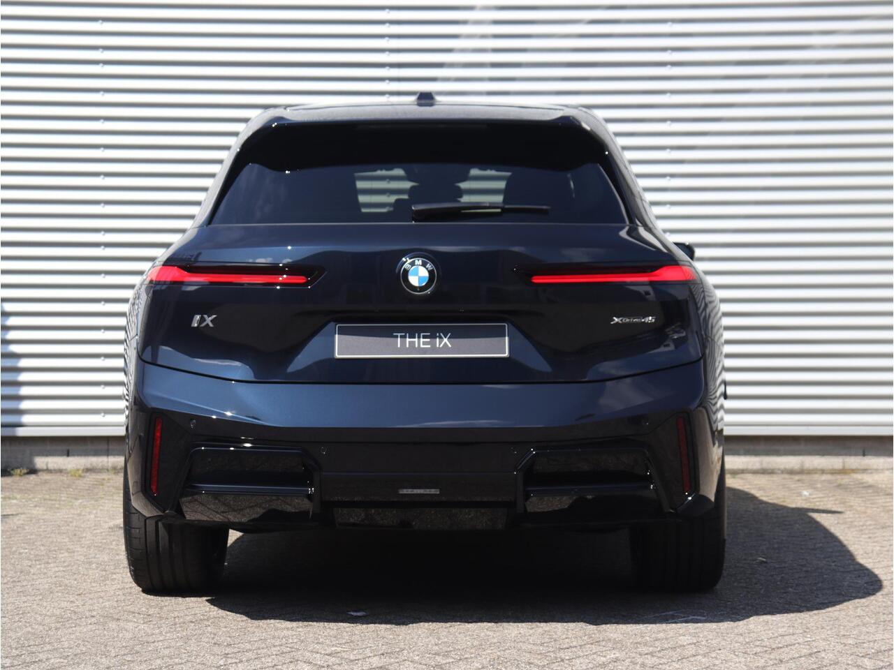 BMW iX xDrive45 | M Sportpakket | Comfort Pack | Innotvation Pack