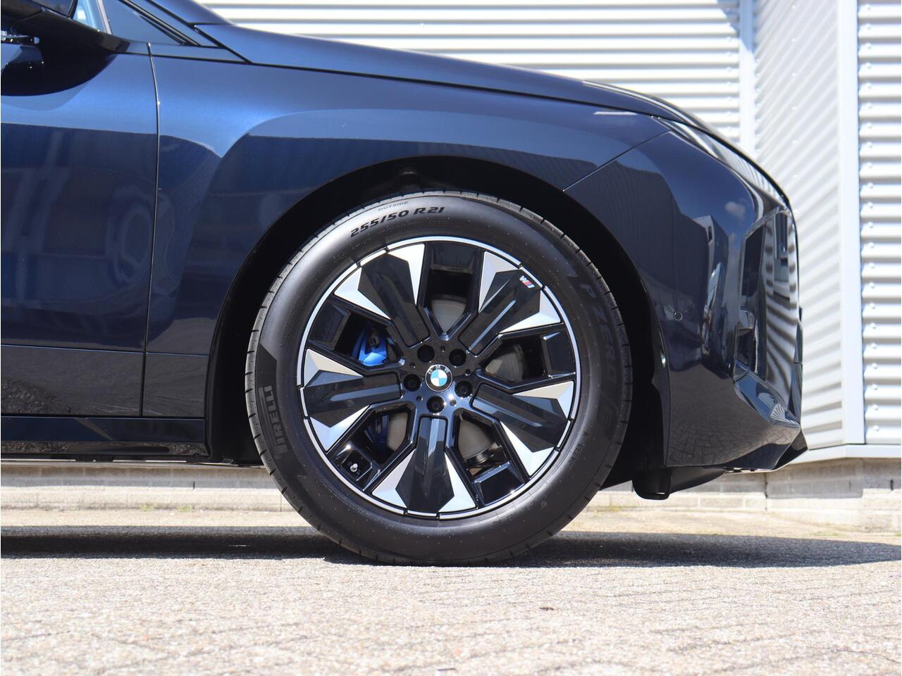 BMW iX xDrive45 | M Sportpakket | Comfort Pack | Innotvation Pack