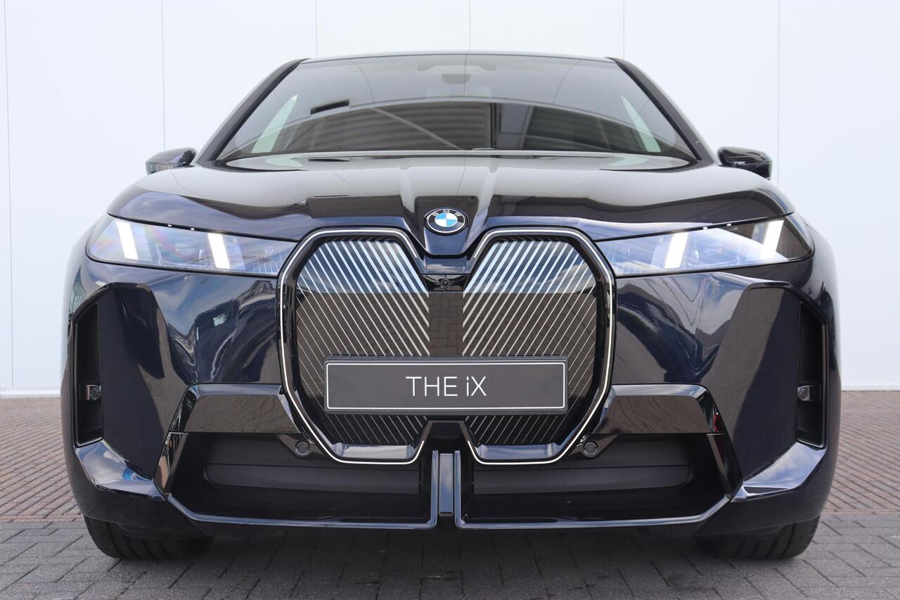 BMW iX xDrive45 | M Sportpakket | Comfort Pack | Innovation Pack
