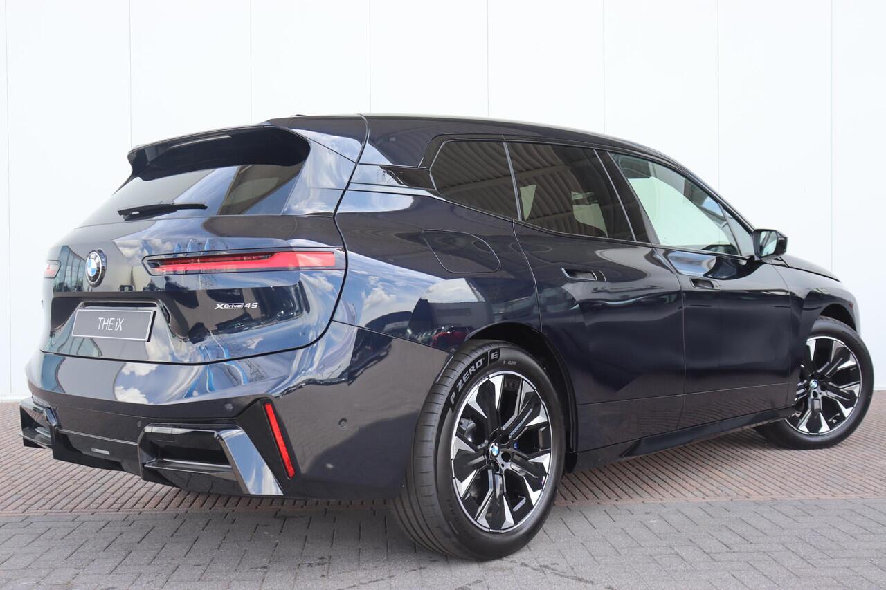 BMW iX xDrive45 | M Sportpakket | Comfort Pack | Innovation Pack