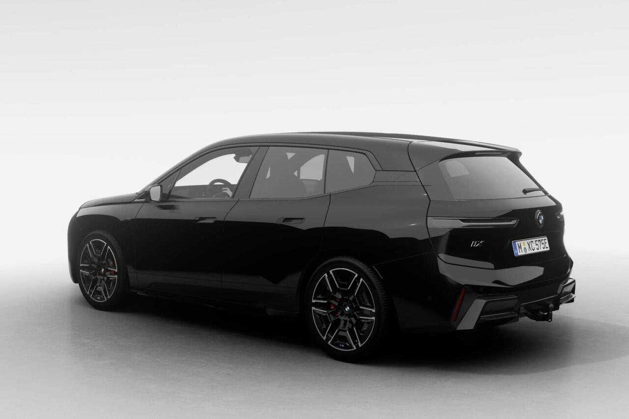 BMW iX xDrive M70 | Comfort Pack | Innovation Pack | Glazen Panoramadak Sky Lounge