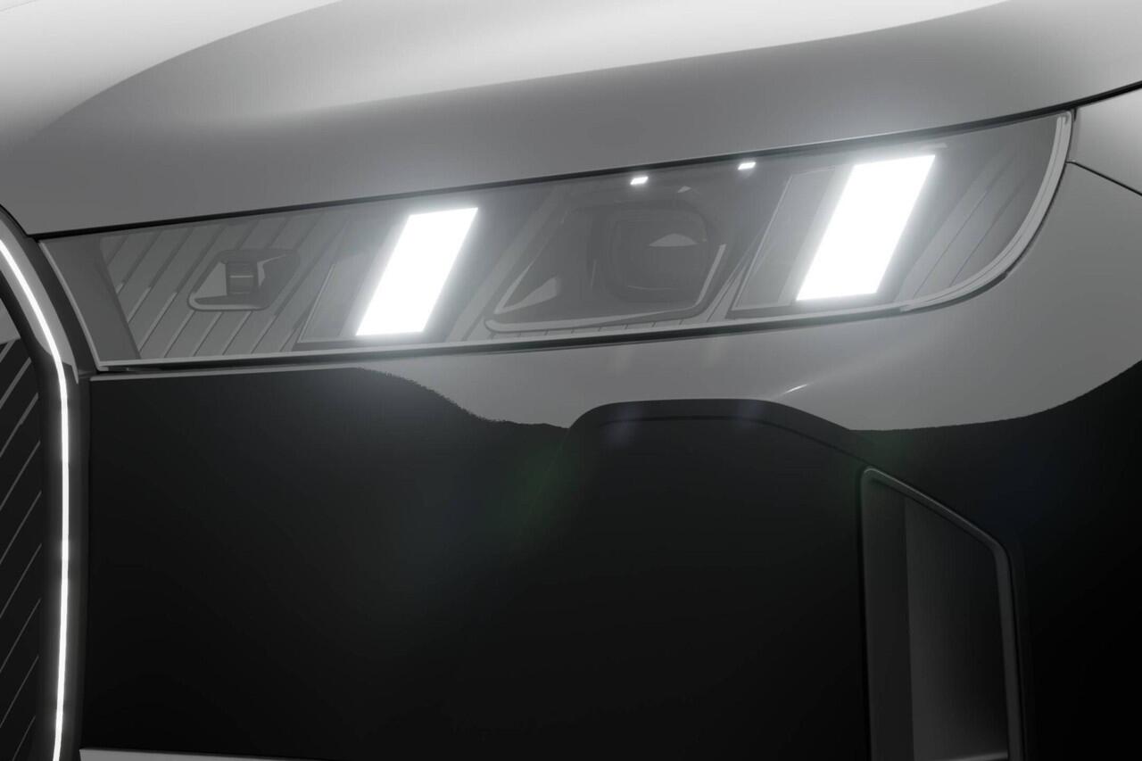 BMW iX xDrive45 | M Sport Pro | Comfort Pack | Innovation Pack | Trekhaak | Glazen Panoramadak Sky Lounge