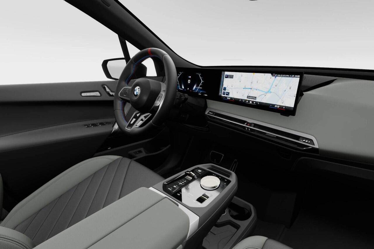 BMW iX xDrive M70 | Comfort Pack | Innovation Pack | Trekhaak