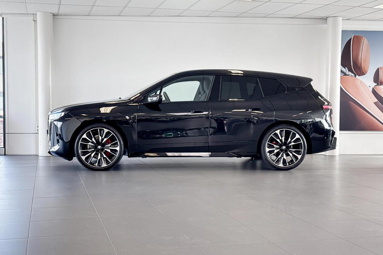 BMW iX xDrive45 | M Sport Pro | Comfort Pack | Innovation Pack | Trekhaak | Sky Lounge